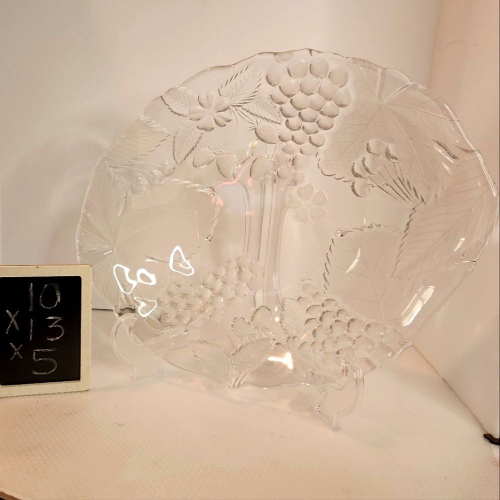 Mikasa Country Fields vintage glass fruit‎ bowl with raised fruit motif